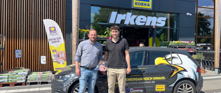 Markus Irkens (Edeka Irkens) mit Florian Kaulen (HSG-Sponsoringleiter)